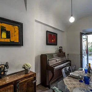 Pianista's House Apartment